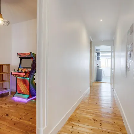 Monopoly House - Families Only! Lisboa