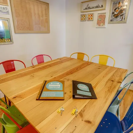 Monopoly House - Families Only! Apartment Lisbon