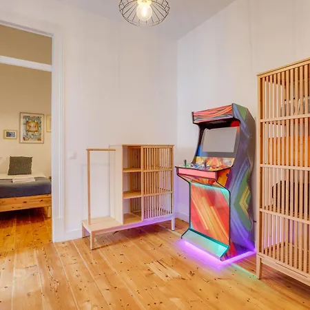 Monopoly House - Families Only!