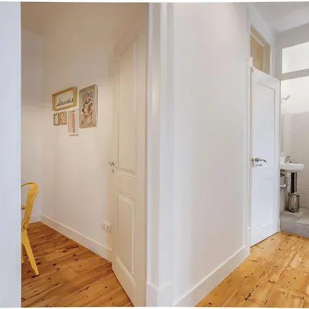 Monopoly House - Families Only! Lizbona